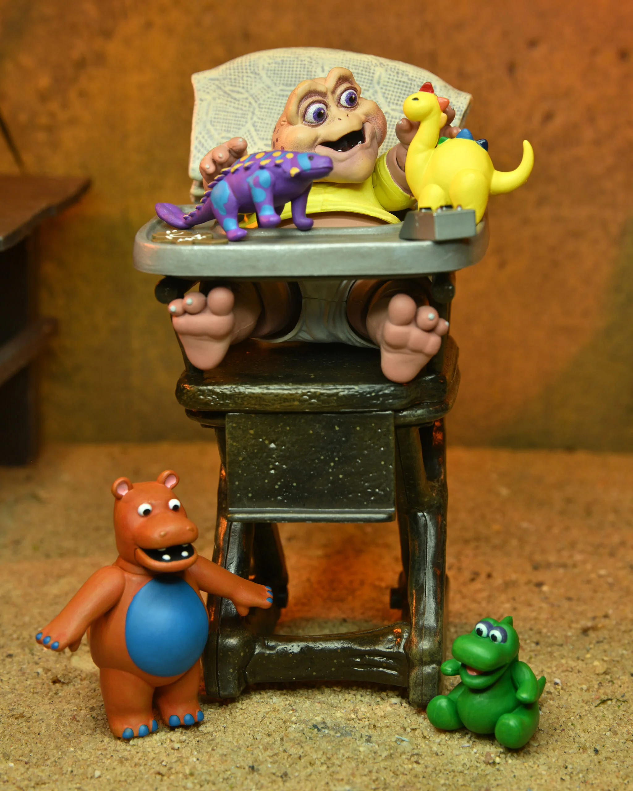 Dinosaurs 7” Scale – Ultimate Baby Sinclair - Imagen 3