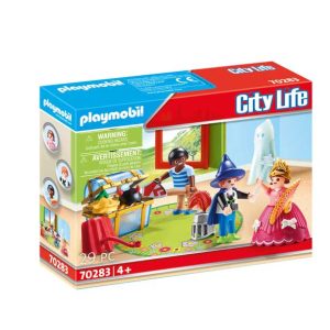 Niños con disfraces playmobil