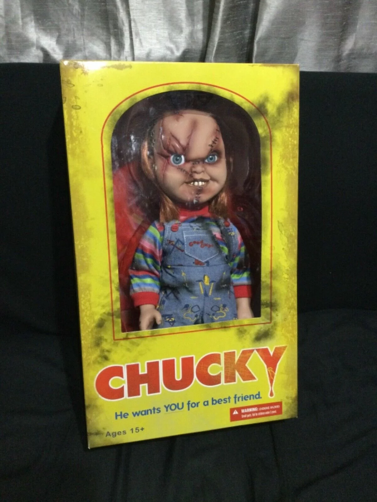 Mezco Chucky Rostro cortado - Imagen 3